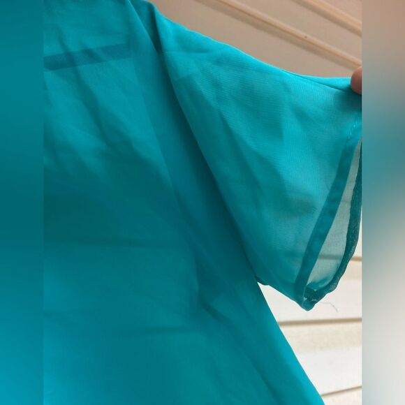 Aqua turquoise short sleeved sheer, high low blouse, size Small - Picture 6 of 6